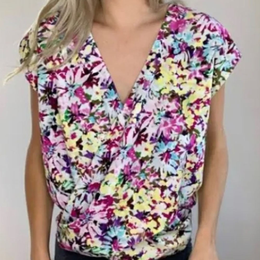 Cabi faux wrap style top, beautiful floral print, size S